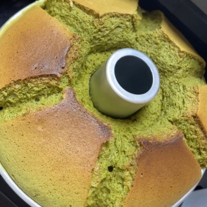 濃い!抹茶シフォン!